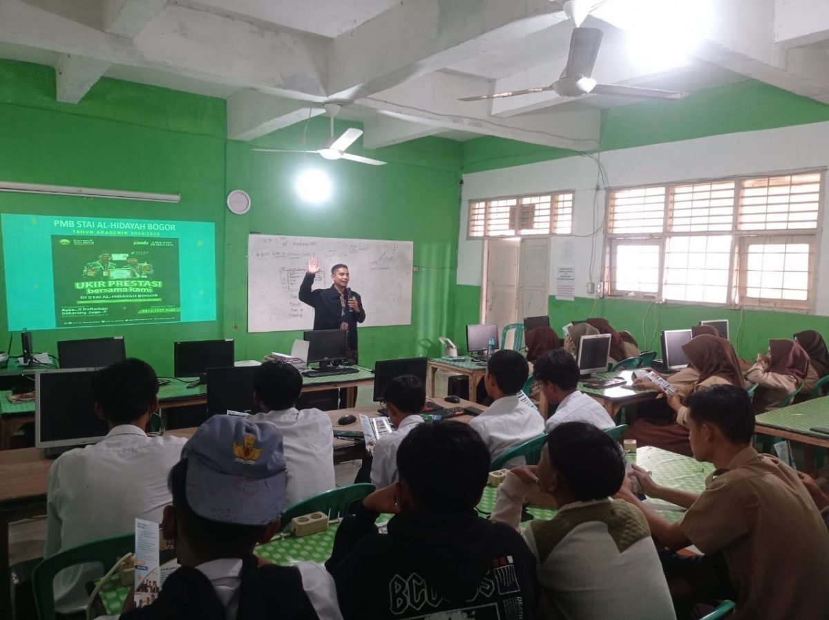 Kunjungan dan Publikasi PMB STAI Al-Hidayah ke SMK Geo Informatika Ciampea dan SMK Bina Ikhwani